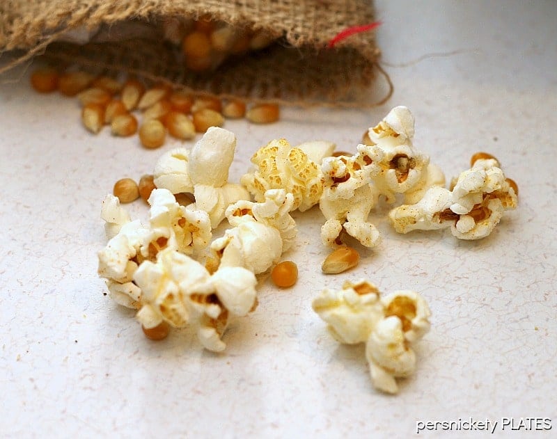 Coconut Oil Popcorn | Persnickety Plates