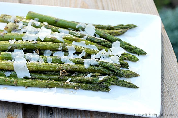Super simple sauteed asparagus that's full of flavor and can be on the table in 15 minutes. | Persnickety Plates