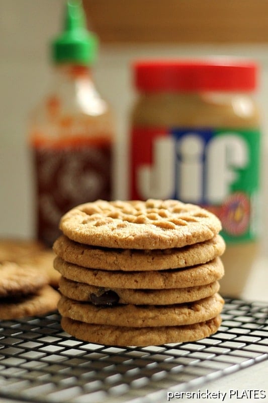 Sriracha Peanut Butter Chocolate Chip Cookies Sriracha Peanut Butter Chocolate Chip Cookies - a spin on the traditional cookie with little kick of heat! | Persnickety Plates