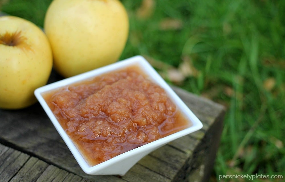 Super simple Cinnamon Applesauce made in the slow cooker! | Persnickety Plates