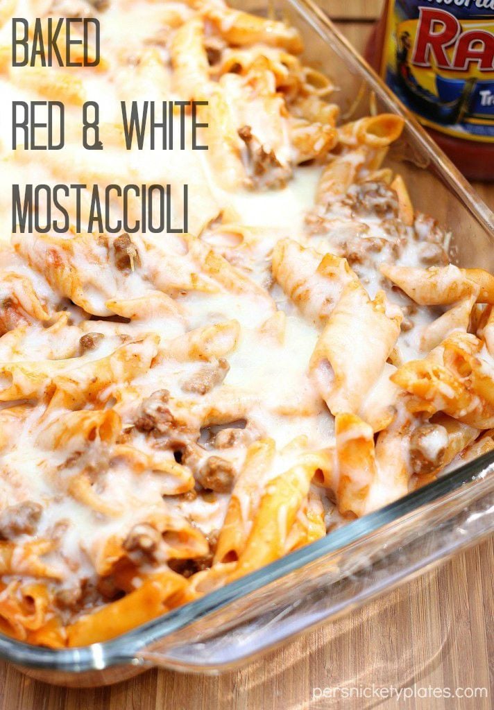 Baked Red and White Mostaccioli - only 4 ingredients in this super simple dinner! | Persnickety Plates #sp #