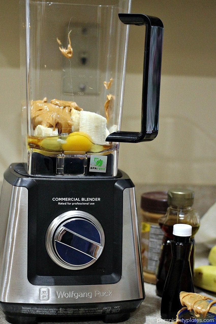 Peanut Butter Banana Chocolate Chip Blender Muffins - a simple, flourless muffin might right in the blender! | Persnickety Plates