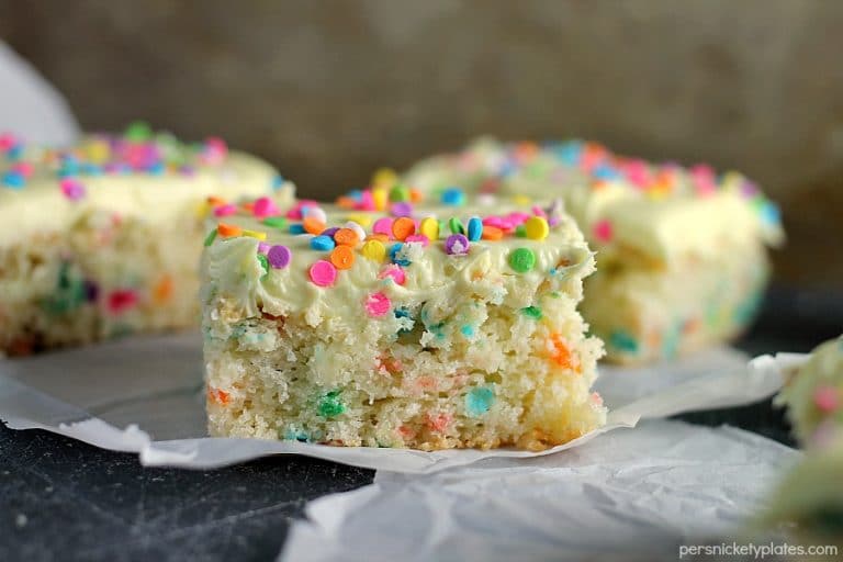 Cream Cheese Funfetti Bars | Persnickety Plates AD