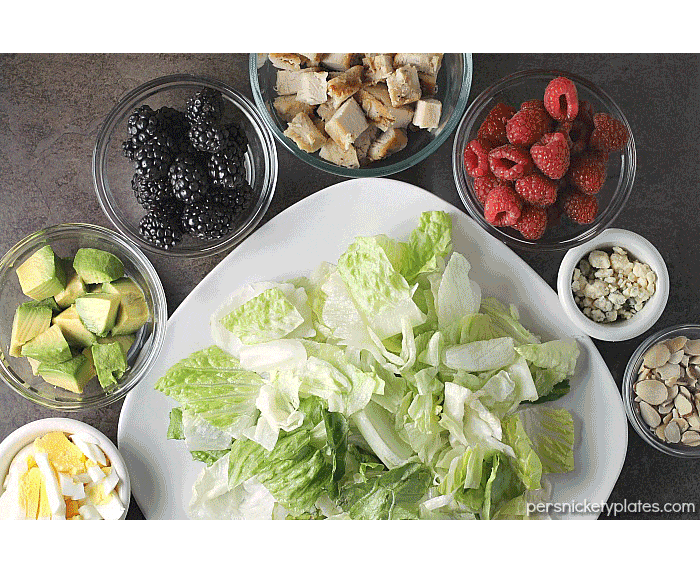 Summer Cobb Salad is quick to throw together and full of fresh flavors to kick off your summertime eating! | Persnickety Plates ad