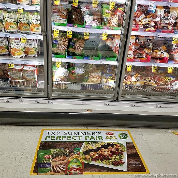 Summer Cobb Salad is quick to throw together and full of fresh flavors to kick off your summertime eating! | Persnickety Plates ad