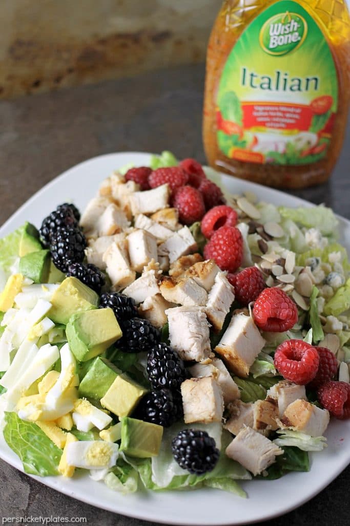 Summer Cobb Salad is quick to throw together and full of fresh flavors to kick off your summertime eating! | Persnickety Plates ad