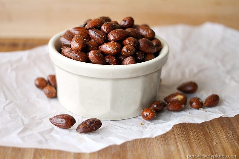 Lemon Pepper Almonds are a healthy and easy snack. They only take a few minutes to put together but they're full of flavor and protein to keep you full! | www.persnicketyplates.com