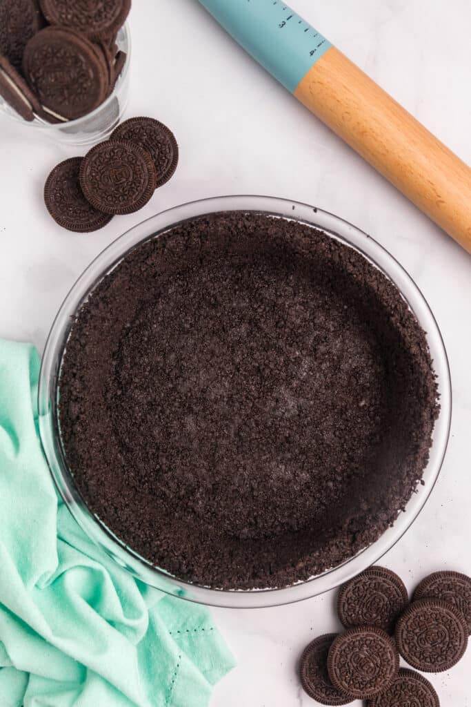 Finished Oreo pie crust from above.